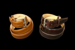 MODEL: calfskin belt - COLOR: brown / dark brown